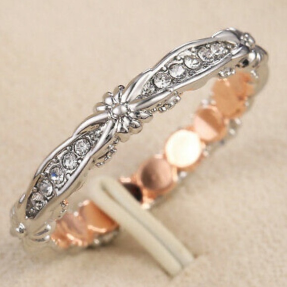 Jewelry - New 18k gold plated Wedding Band Ring